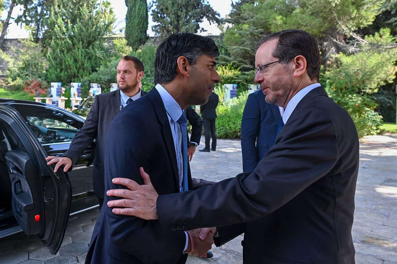 Israeli President Isaac Herzog meets visiting British Prime Minister Rishi Sunak, Oct. 19, 2023. Photo by Kobi Gidon/GPO.