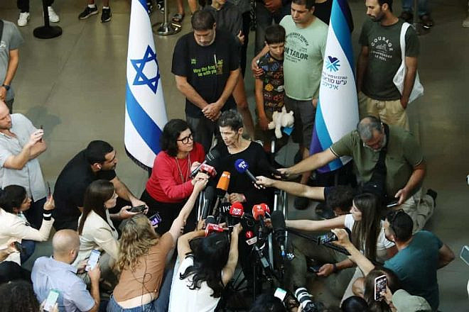 Yocheved Lifshitz, 85, speaks to reporters in Tel Aviv after Hamas released her, Oct. 24, 2023. Photo by Gideon Markowicz/TPS.