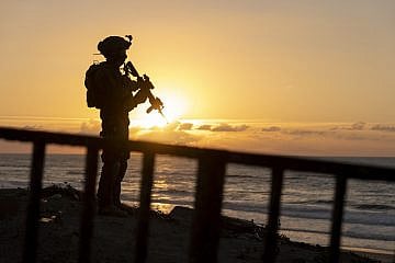 IDF soldiers secure the shore in the northern Gaza Strip, Nov. 21, 2023. Photo by Matanya Tausig/Flash90.