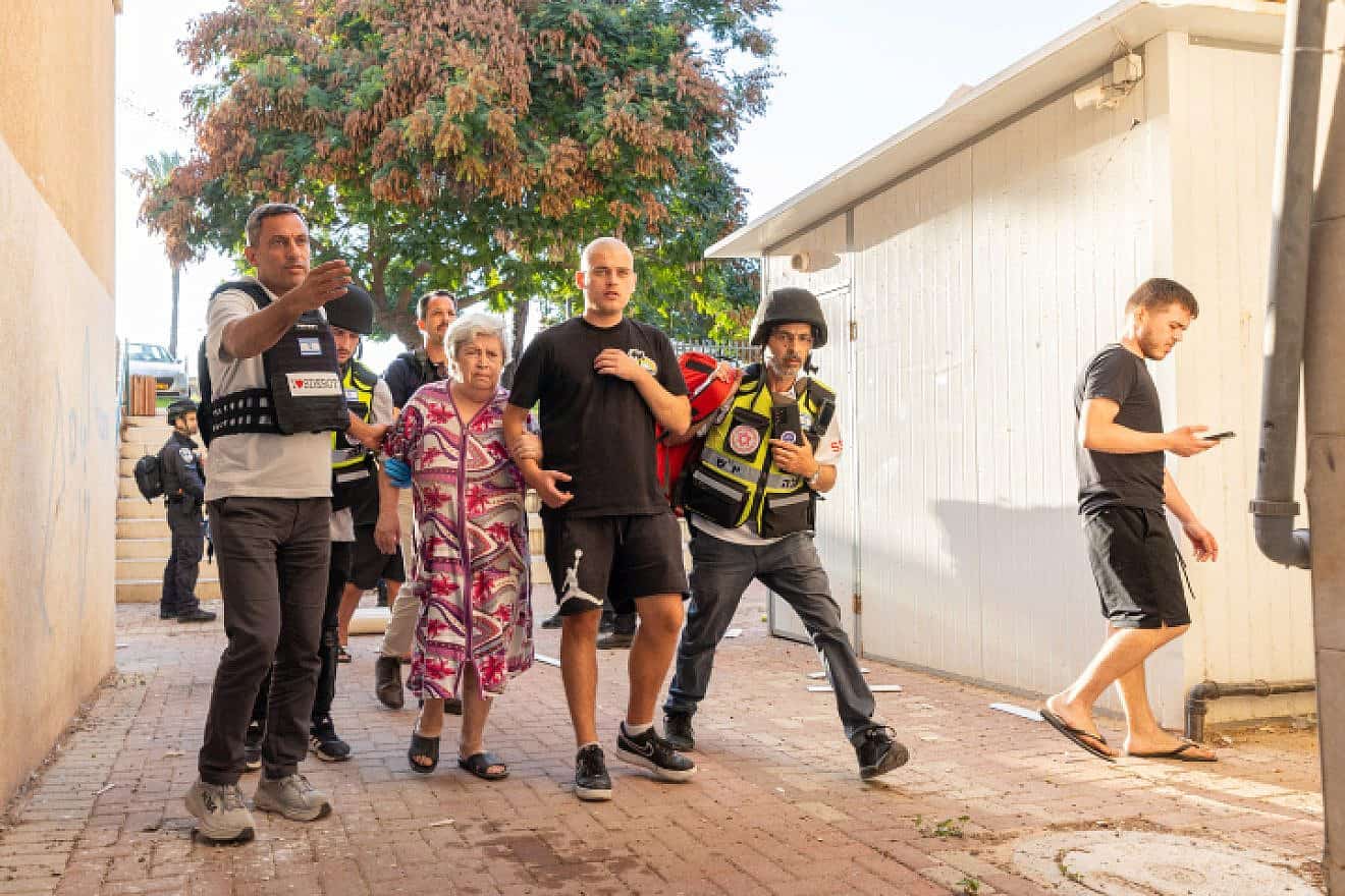 The scene after a rocket fired by Palestinian terrorists from the Gaza Strip hit in Sderot, Oct. 17, 2023. Photo by Yossi Aloni/Flash90.