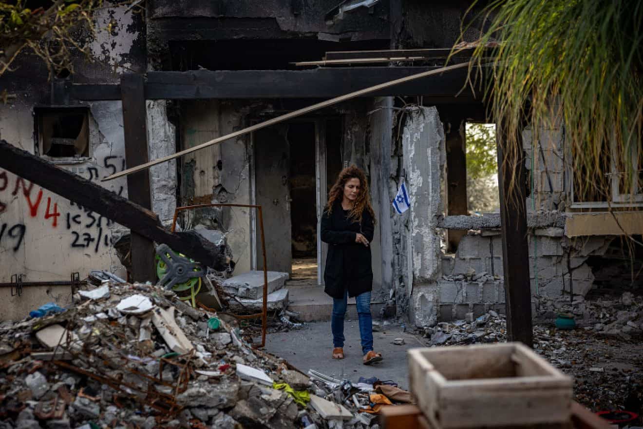 Amid the ruins of Kibbutz Be'eri after Hamas terrorists attacked, Dec. 20, 2023. Photo by Yonatan Sindel/Flash90.