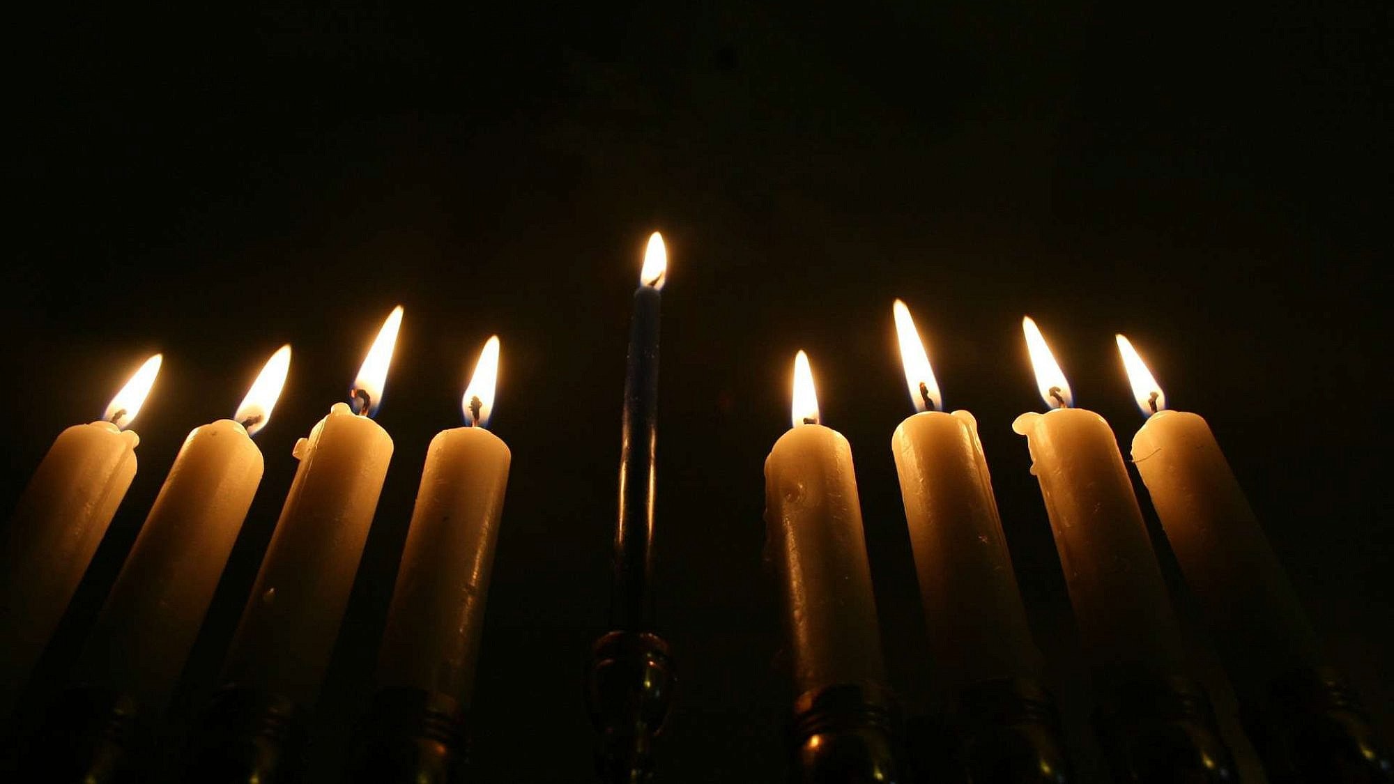 Chanukah menorah. Credit: Saildancer/Pixabay.