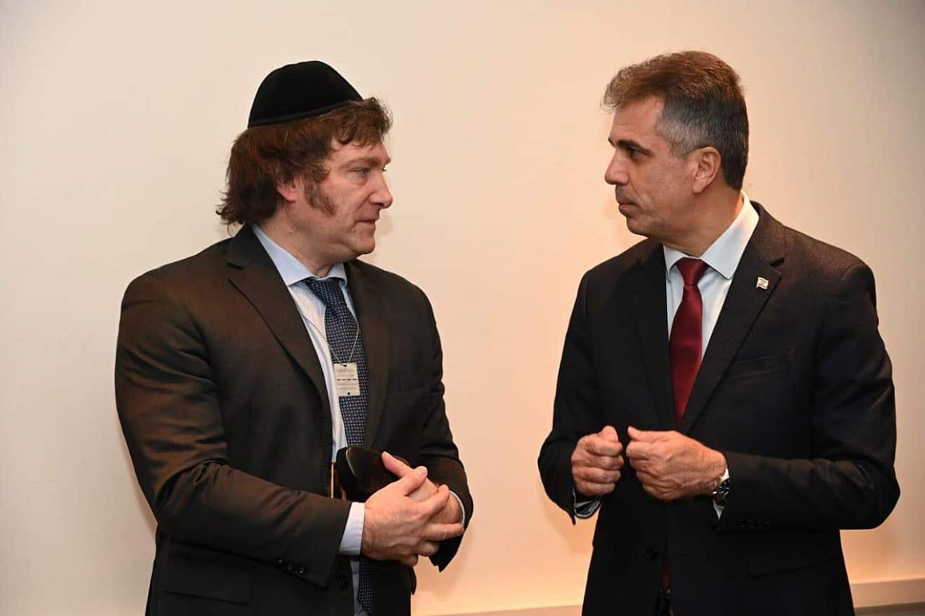 Argentina’s newly elected President Javier Milei (left) with Israeli Foreign Minister Eli Cohen in Buenos Aires, Dec. 9, 2023. Photo by Andrew Kramanczewski/MFA.
