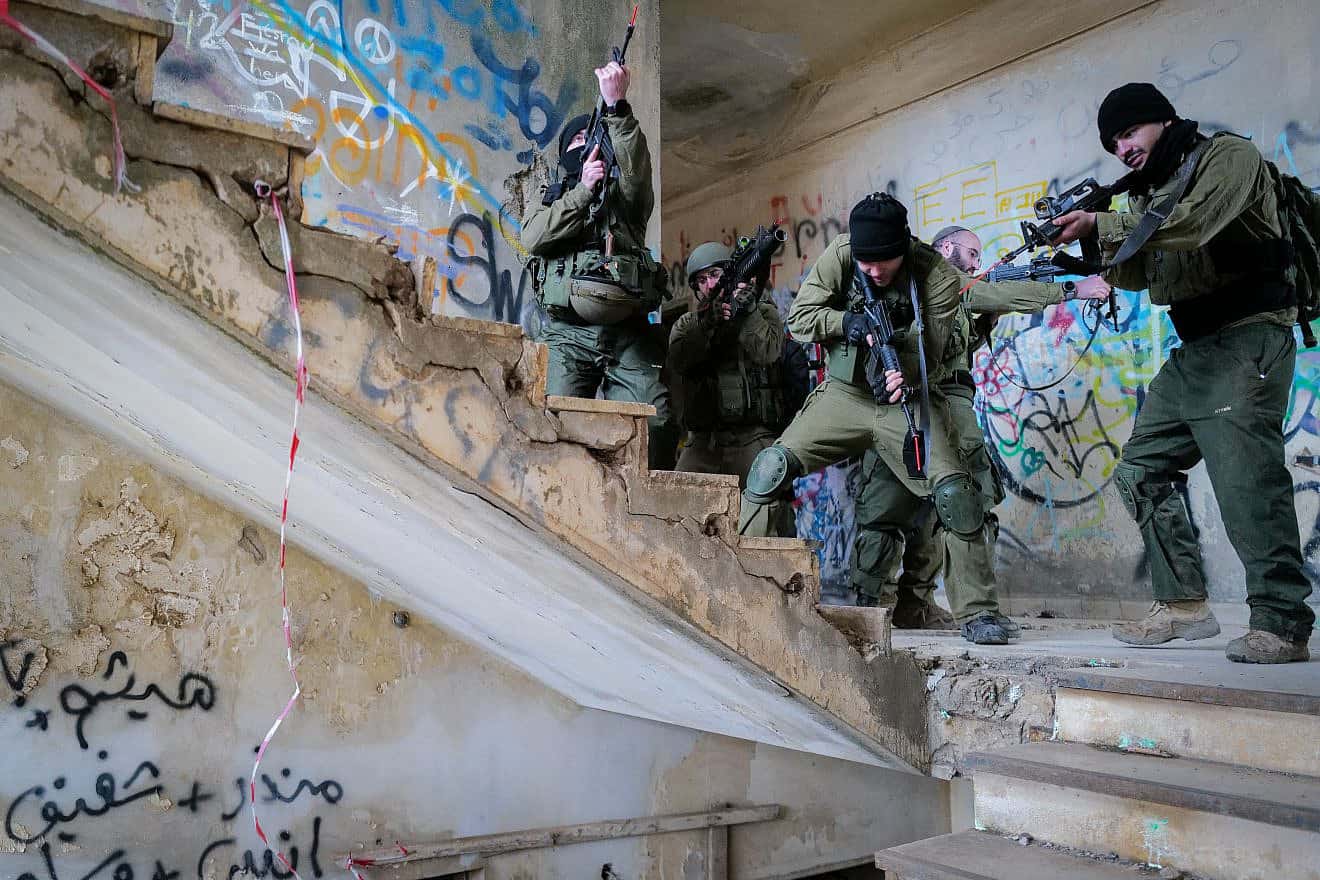 Israeli reserve soldiers in a military training in the Golan Heights, northern Israel, on Dec. 13, 2023. Photo by Michael Giladi/Flash90.
