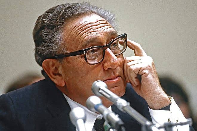 Henry Kissinger, chairman of the President’s Bipartisan Commission on Central America, appears before the U.S. House Foreign Affairs Committee on Capitol Hill, Feb. 8, 1984. Credit: Mark Reinstein/Shutterstock.
