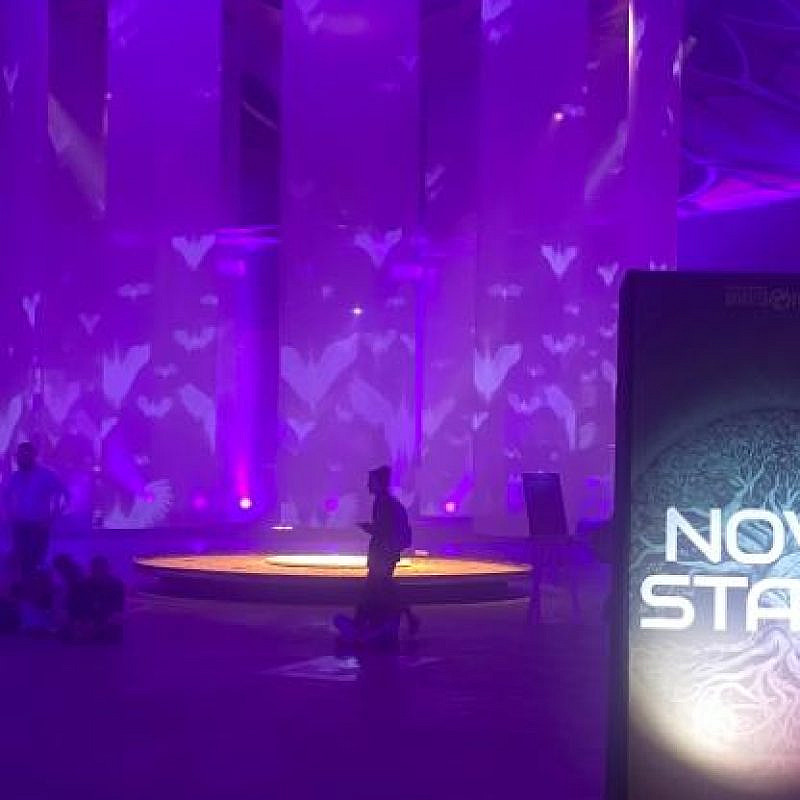 The Nova stage, recreated for the "Nova 6.29" exhibit at the Tel Aviv Expo Center, Dec. 25, 2023. Photo by Amelie Botbol.