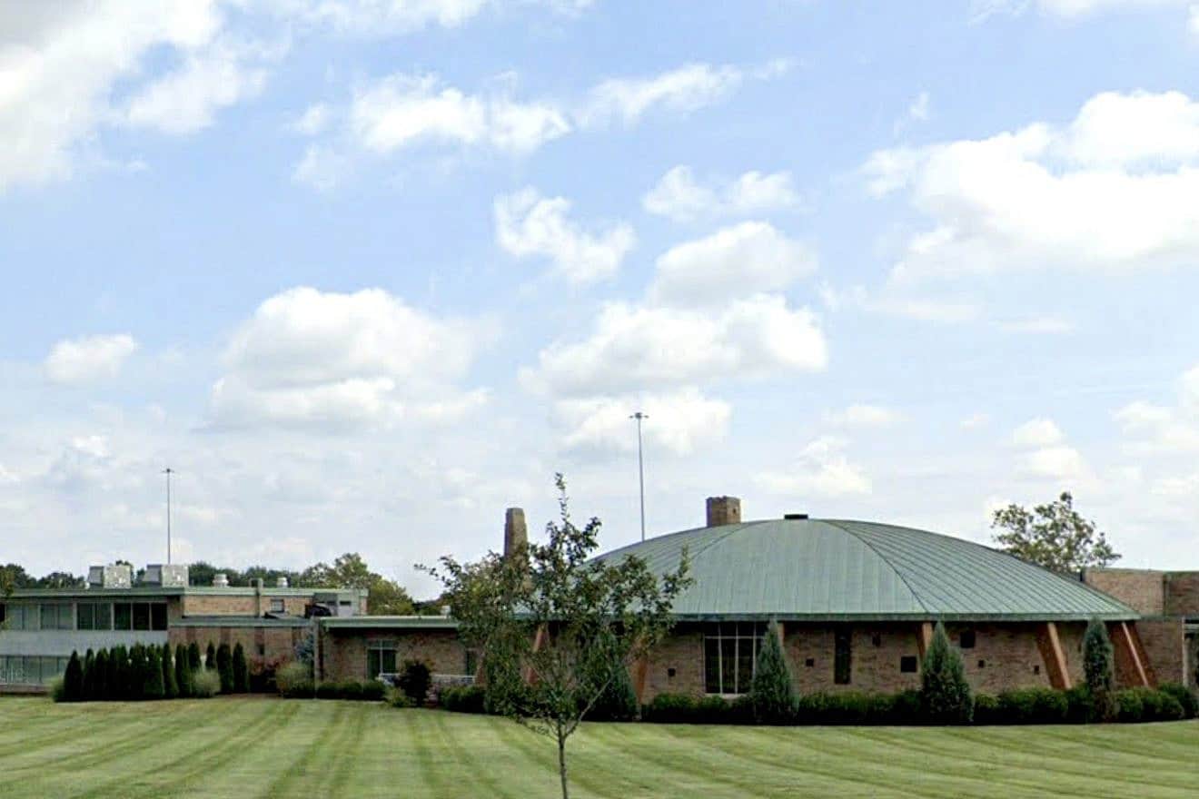 Temple Israel in Canton, Ohio. Source: Google Street View.