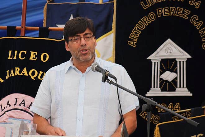 Daniel Jadue in 2015. Credit: Ministerio Bienes Nacionales via Wikimedia Commons.