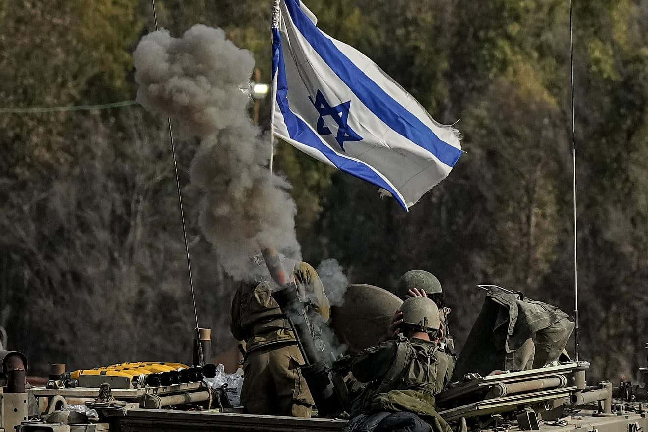 Israeli soldiers fire mortar shells at terror targets in the Gaza Strip, Jan. 3, 2024. Photo by Flash90.