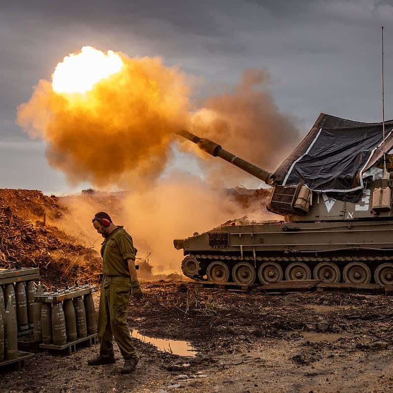Israeli artillery firing into Lebanon, Jan. 15, 2024. Photo by Yonatan Sindel/Flash90.