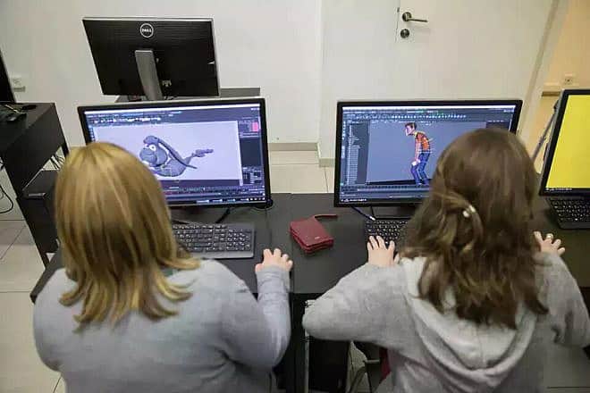 Haredi women study computer science. Photo by Noam Revkin-Fenton.