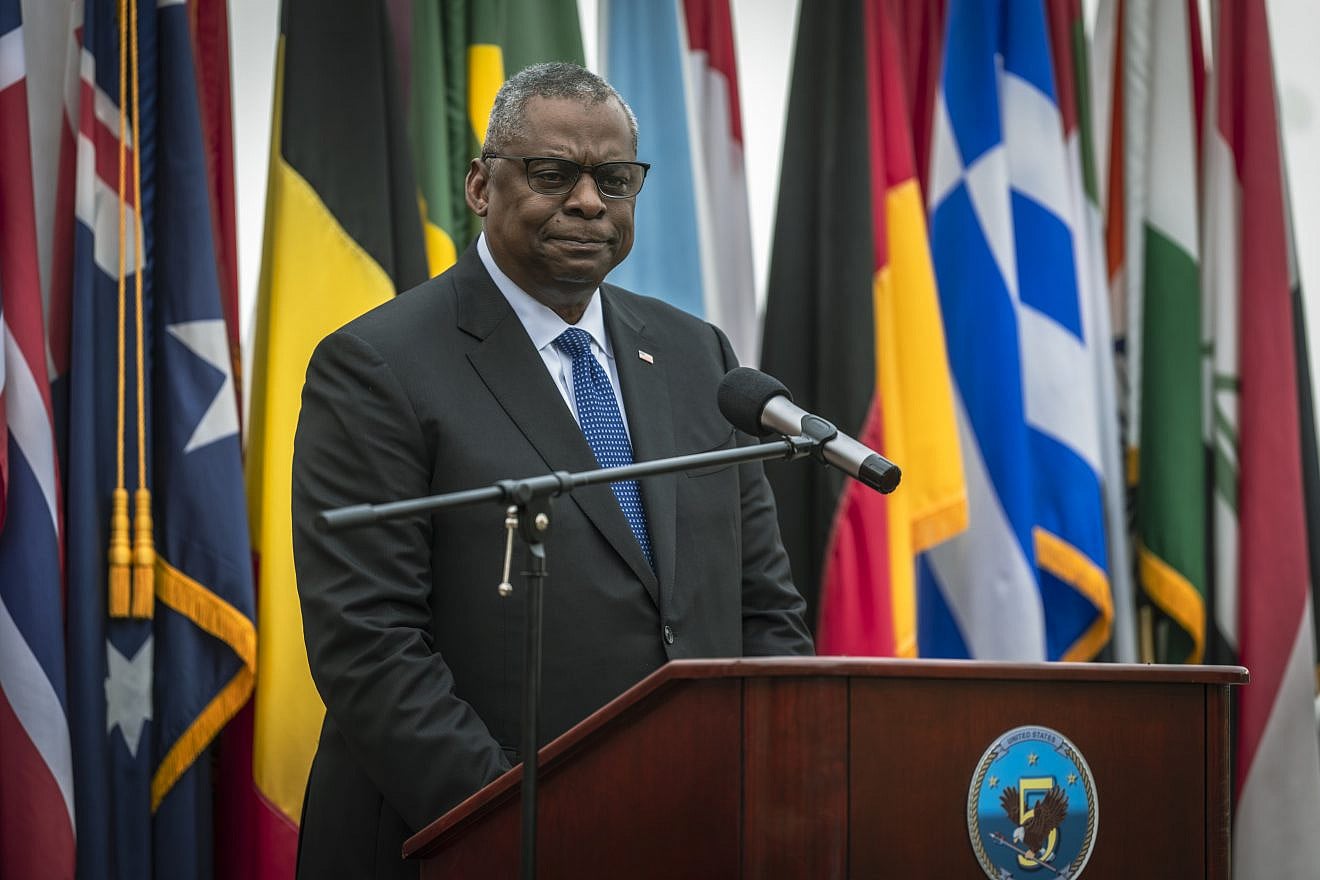 Lloyd Austin, the U.S. secretary of defense, addresses service members on Dec 19, 2023. Credit: Chad McNeeley/U.S. Department of Defense.