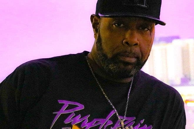 Biggah. Photo by Justicelove.