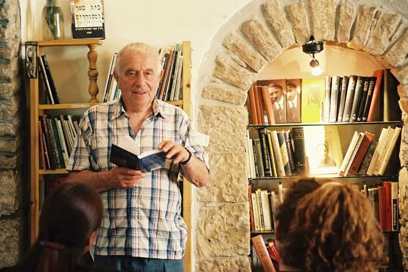 Israeli poet Yehuda Amichai. Credit: Yair Medina via Wikimedia Commons.