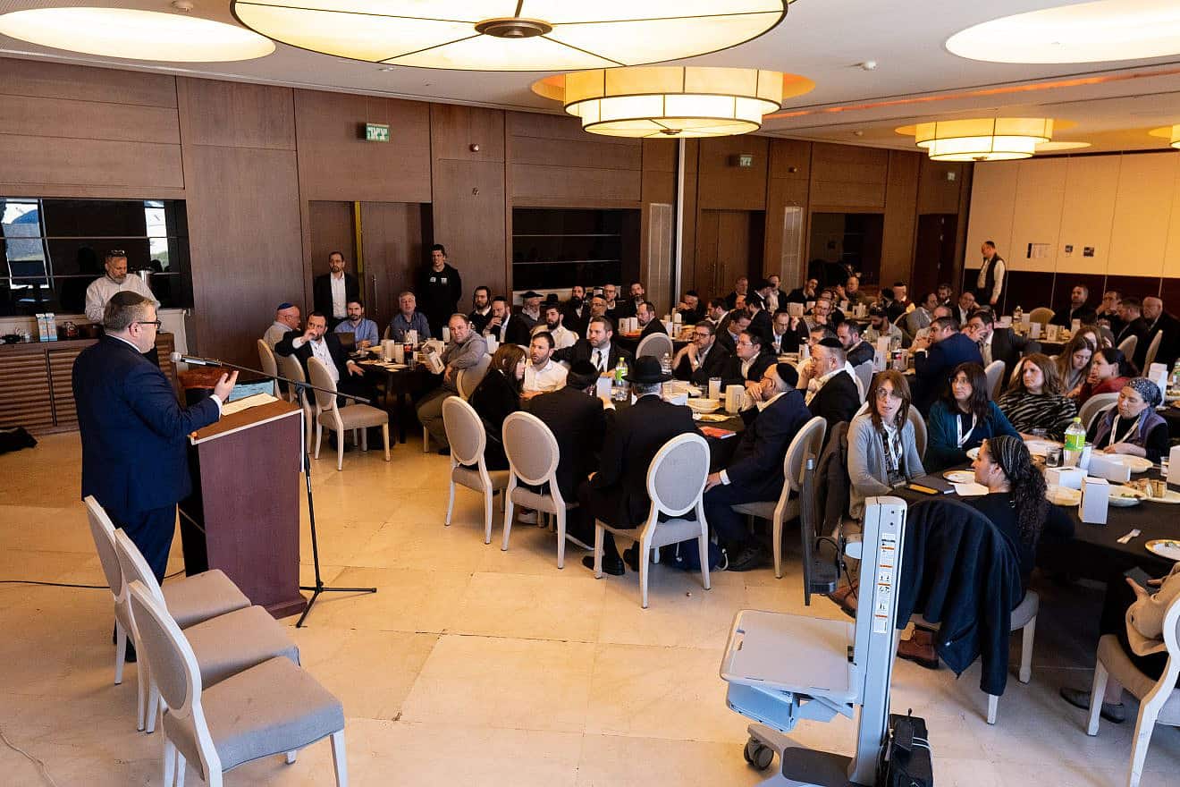 Aish CEO Rabbi Steven Burg addresses a gathering of Jewish leaders from around the globe at the Aish World Center in Jerusalem. Credit: Courtesy of Aish.