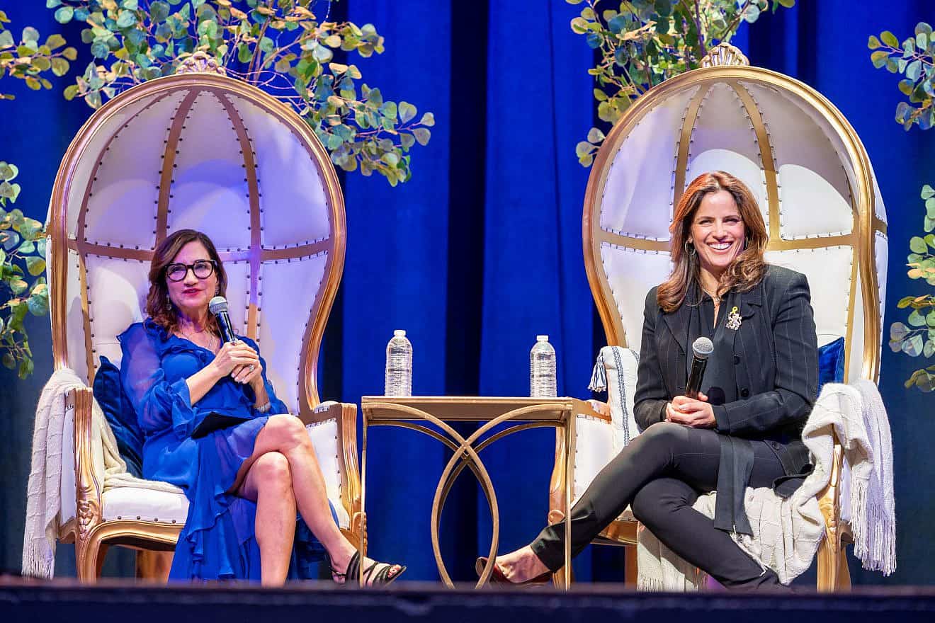 Heather Kline (left) and Noa Tishby on stage at VOICES. Credit: Courtesy of the Jewish Federation of Orange County.
