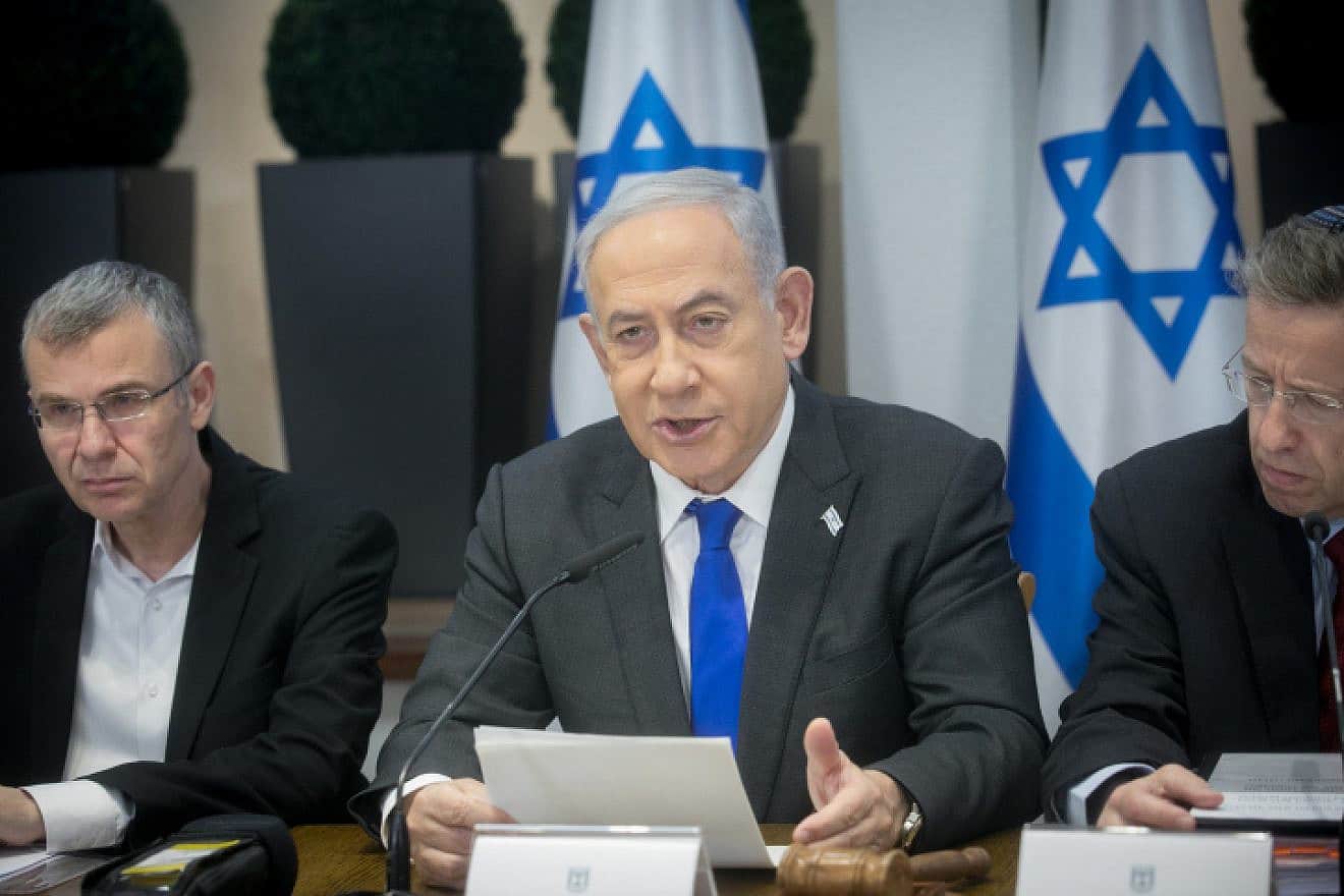 Prime Minister Benjamin Netanyahu leads a Cabinet meeting at the Kirya military headquarters in Tel Aviv, Dec. 24, 2023. Photo by Miriam Alster/Flash90.