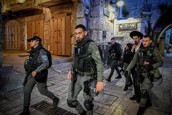 Israel Border Police officers patrol in Jerusalem's Old City during Ramadan, March 11, 2024. Photo by Arie Leib Abrams/Flash90.