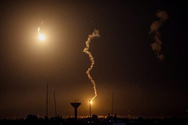 Lighting bombs seen above Khan Yunis in the central Gaza Strip on Feb. 20, 2024. Photo by Atia Mohammed/Flash90.