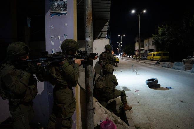 IDF troops conduct counterterrorism raids in Judea and Samaria, March 25, 2024. Credit: IDF.
