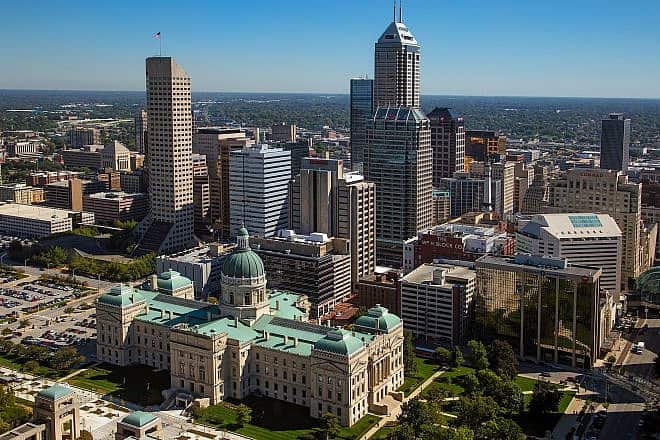 The city of Indianapolis with the Indiana State Capitol upfront. Credit: Pixabay.