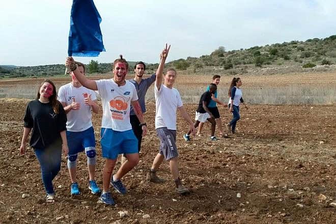 Yachad Gap Year students participate in a pre-military academy academic program. Source: Mechinot.