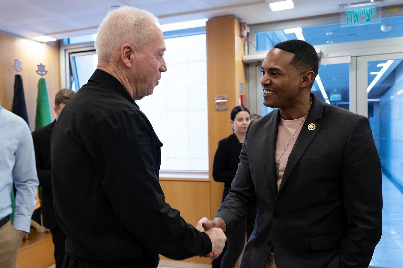 Israeli Defense Minister Yoav Gallant meets with Rep. Ritchie Torres (D-N.Y.)
at the Ministry of Defense headquarters in Tel Aviv on April 2, 2024. Credit: Shira Keinan/Israeli Ministry of Defense.