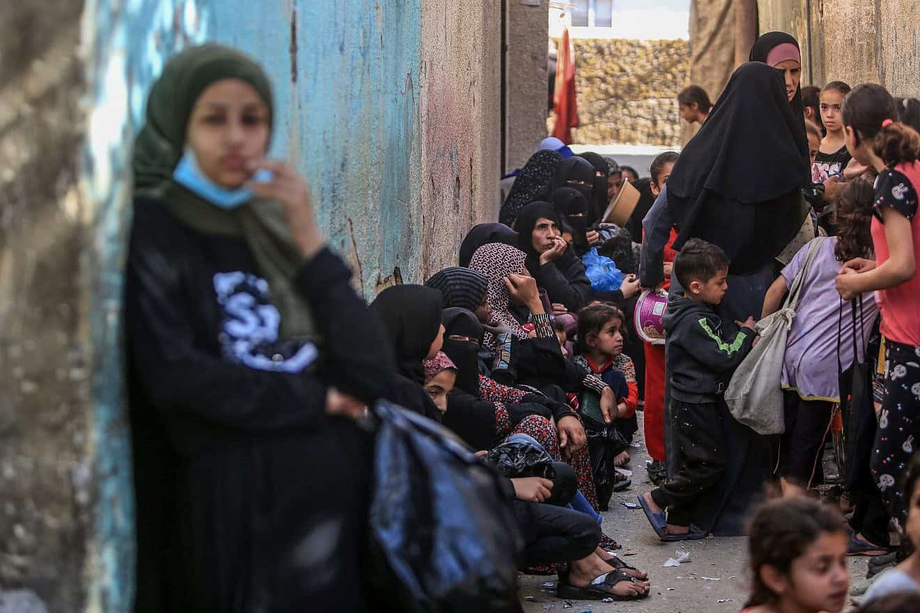 Palestinian women and children in Rafah, the southernmost city in the Gaza Strip, April 4, 2024. Photo by Abed Rahim Khatib/Flash90.