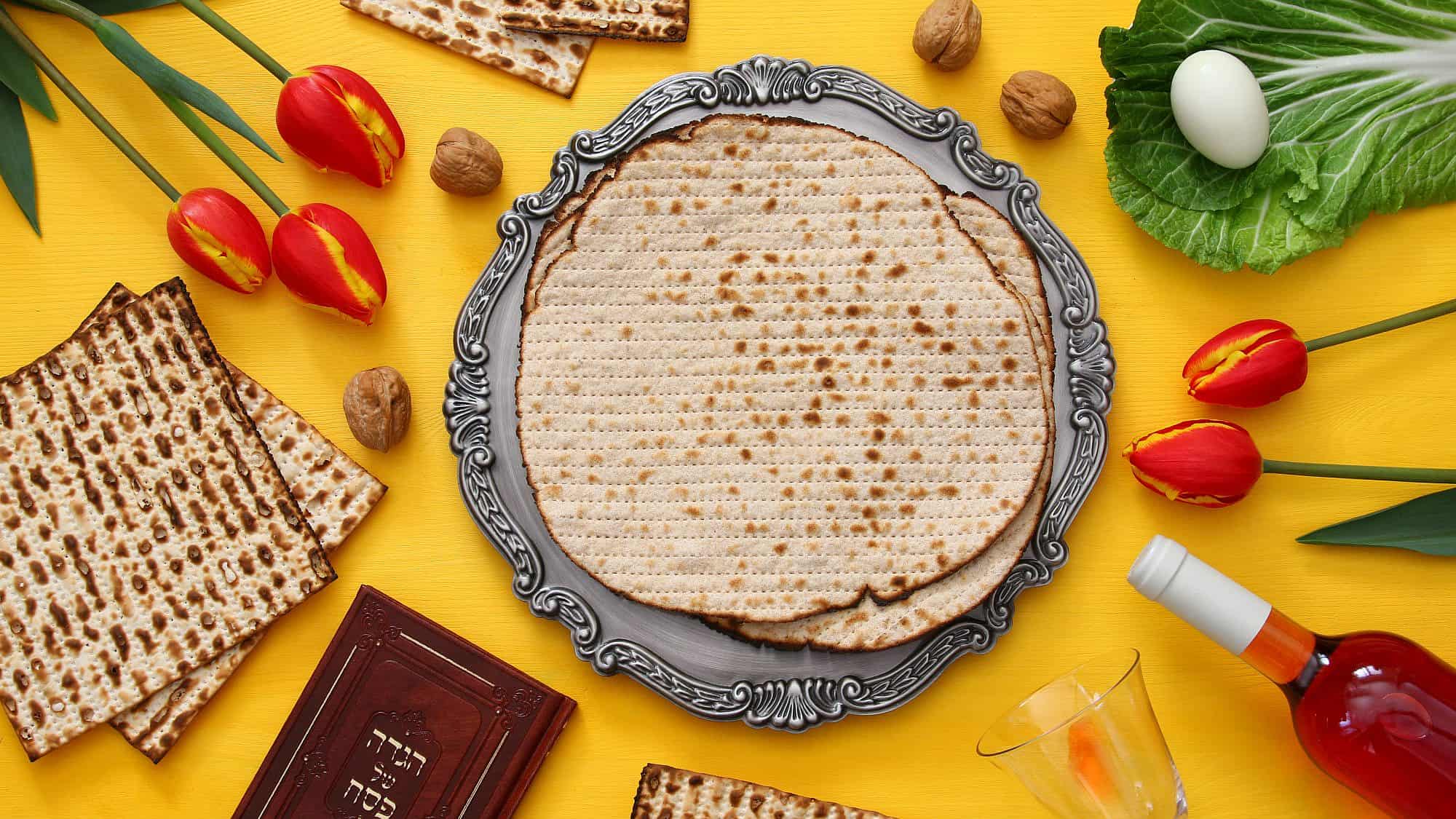 Passover seder table. Credit: Tomertu/Shutterstock.