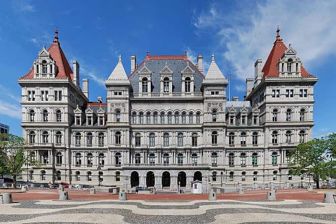 New York State Capitol building in Albany, N.Y. Credit: Matt Wade Photography via Wikimedia Commons.