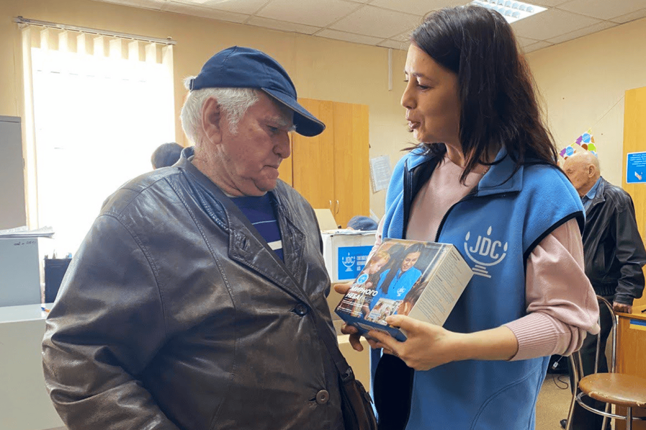 The American Jewish Joint Distribution Committee (JDC) is working to arrange for food, seders and social services to help those most in need celebrate Passover. Credit: JDC.