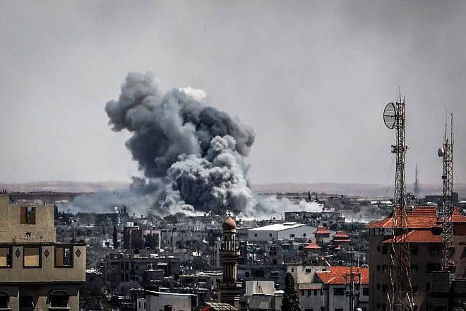 Israeli Air Forces strikes in Khan Yunis as seen from Rafah in the southernmost Gaza Strip, May 6, 2024. Photo by Abed Rahim Khatib/Flash90.