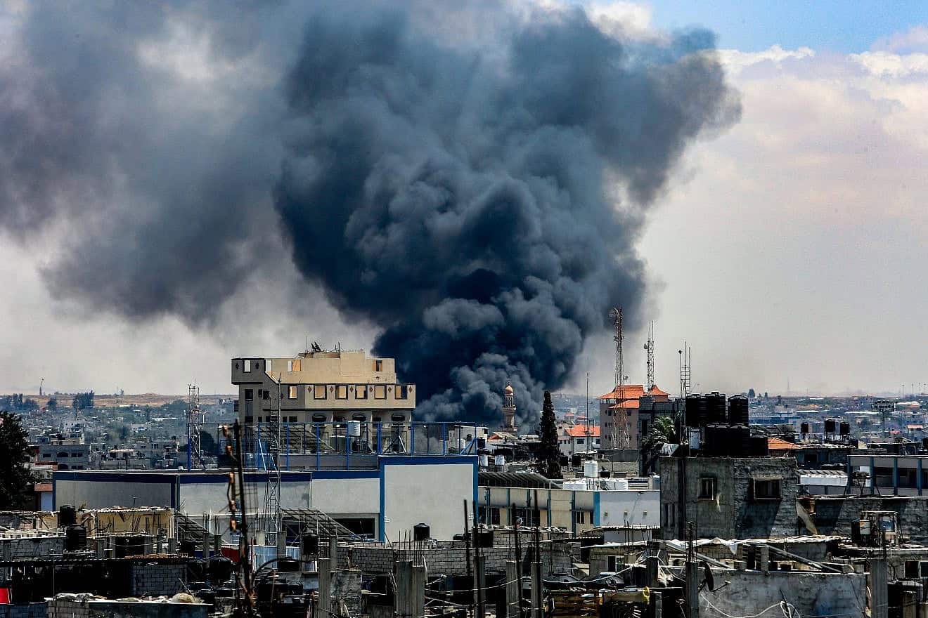 Smoke rises after an Israeli airstrike in Rafah, in the southern Gaza Strip, May 7, 2024. Photo by Abed Rahim Khatib/Flash90.