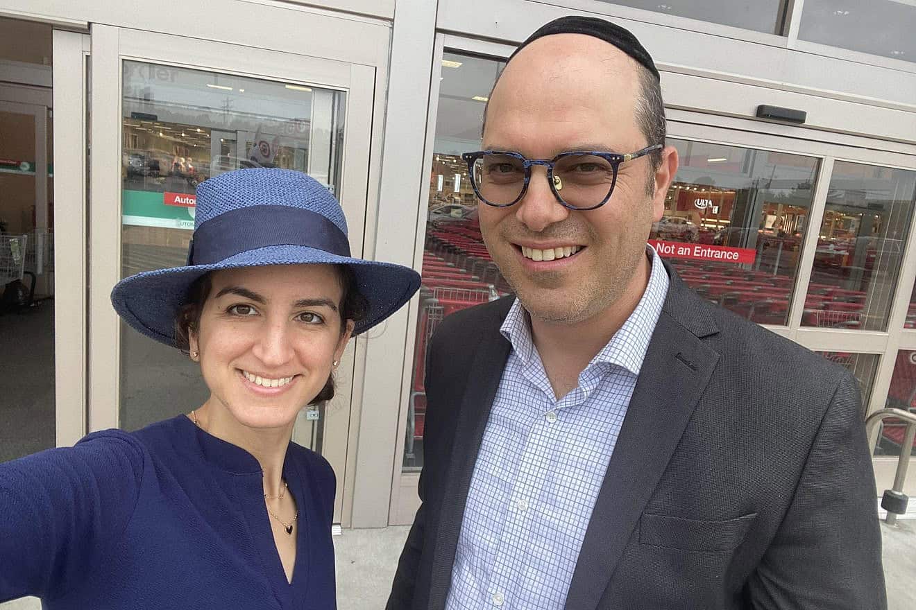 Rabbi Saul Strosberg and Rabba Daniella Pressner in front of Congregation Sherith Israel in Nashville, Tenn. Credit: Courtesy.