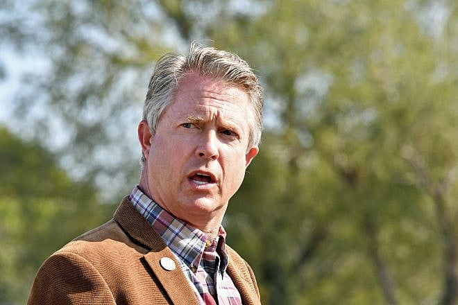 Sen. Roger Marshall (R-Kan.), a physician and a former Army Reserve captain, at a campaign event on Oct. 6, 2020. Credit: Mark Reinstein/Shutterstock.