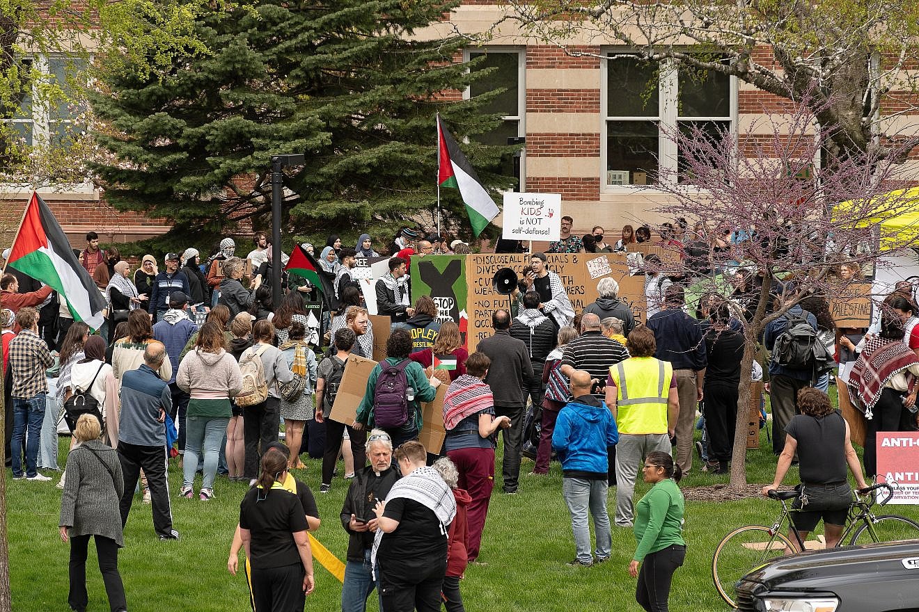 An anti-Israel protest at the University of Wisconsin-Milwaukee on April 29, 2024. Credit: Henry C Jorgenson/Shutterstock.