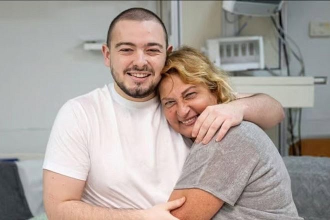Almog Meir Jan and his mother, Orit, at Sheba Medical Center in Ramat Gan, June 8, 2024. Credit: IDF Spokesperson’s Office.
