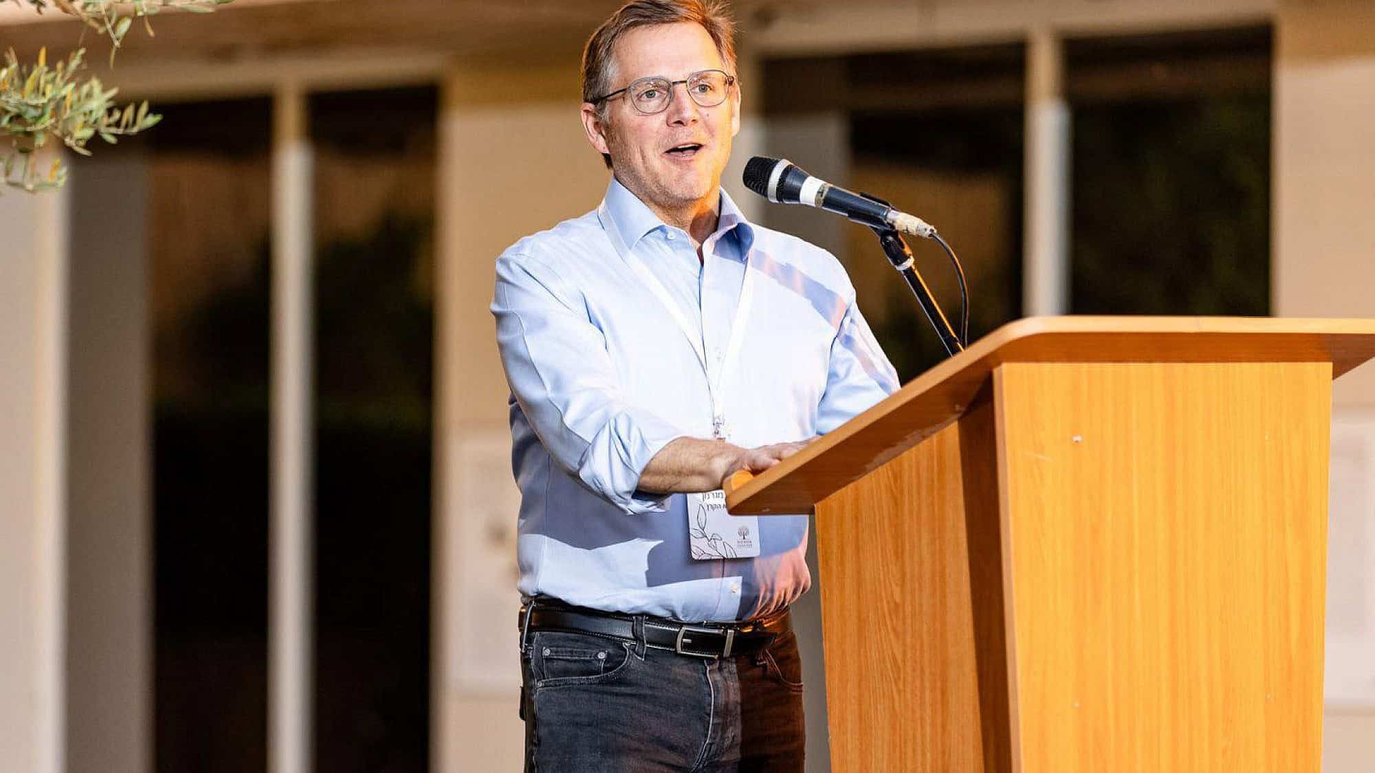 American philanthropist David Magerman speaks at a ceremony honoring Israeli teachers, held at the Bible Lands Museum in Jerusalem, June 26, 2024. Photo by Yoseph Cohen.