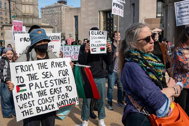 Anti-Israel protesters in Brooklyn, N.Y. Photo by Spencer Platt via Getty Images.