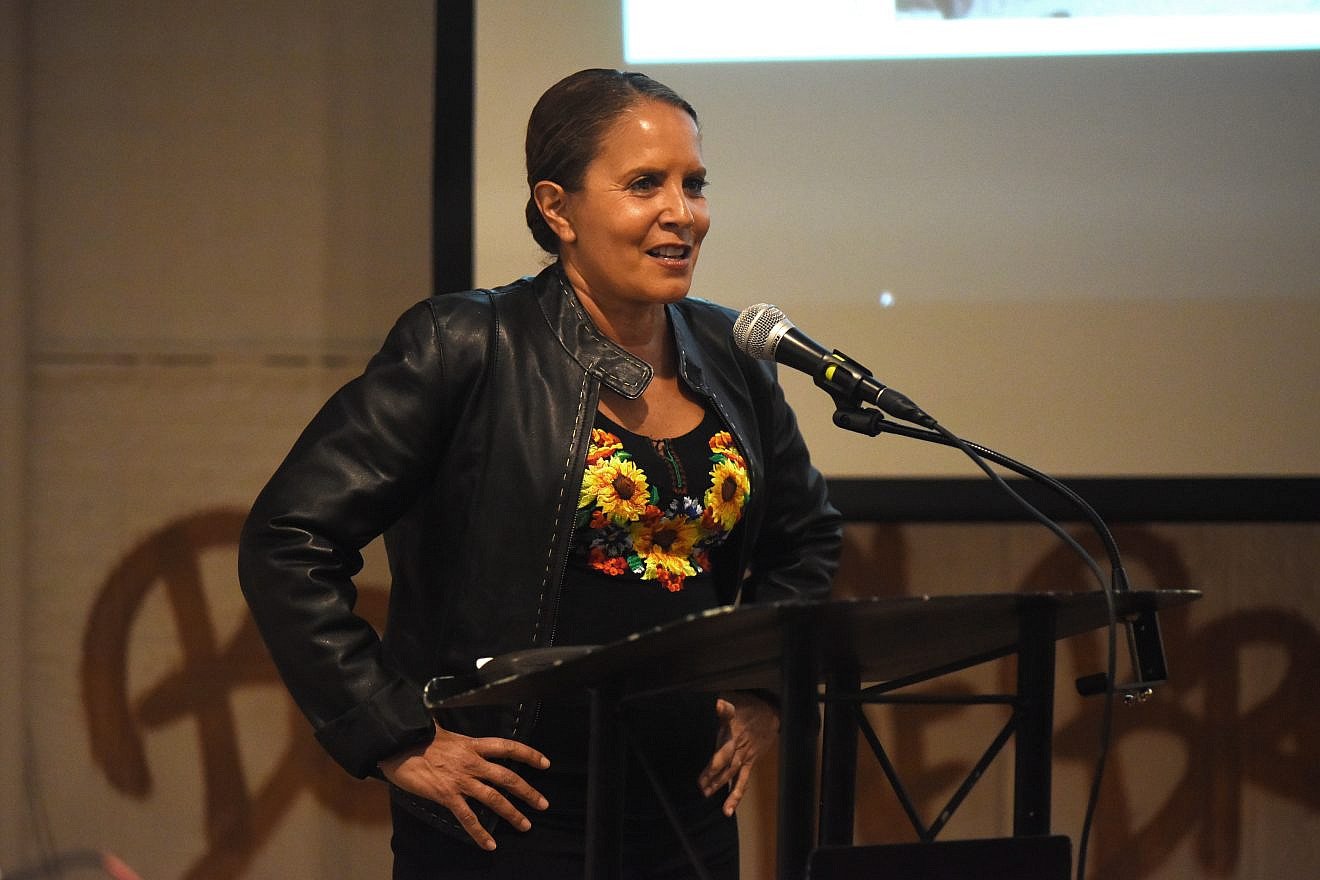 Suzanne Malveaux speaks at the International Women's Media Foundation Celebrates 2024 Anja Niedringhaus Courage In Photojournalism Awards at Bronx Documentary Center on April 04, 2024 in New York City. Photo by Bonnie Biess/Getty Images for International Women's Media Foundation.