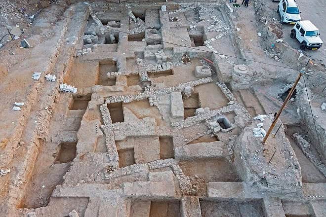 The Jewish public building discovered in Lod. Aerial photo by Assaf Peretz/Israel Antiquities Authority.