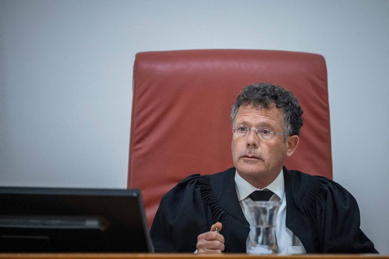 Israel Supreme Court Justice Yitzhak Amit hearing a petition in Jerusalem, April 23, 2023. Photo by Yonatan Sindel/Flash90.