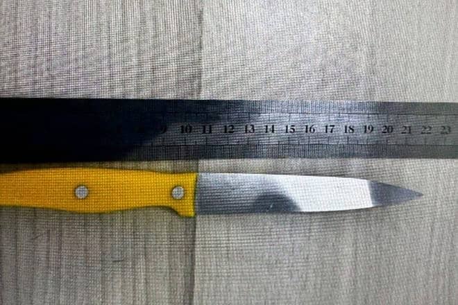 The knife that the terrorist was carrying to allegedly use in an attack in Jerusalem's Old City. Credit: Israel Police.