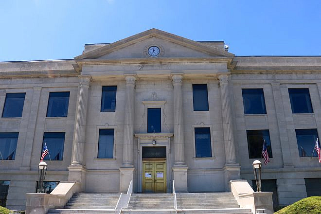 Linden City Hall in New Jersey. Credit: quiggyt4/Shutterstock.