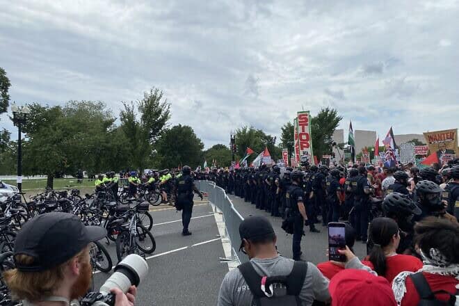 Anti-Israel protesters near the U.S. Capitol while Israeli Prime Minister Benjamin Netanyahu addressed a joint session of Congress on July 24, 2024. Photo by Andrew Bernard.