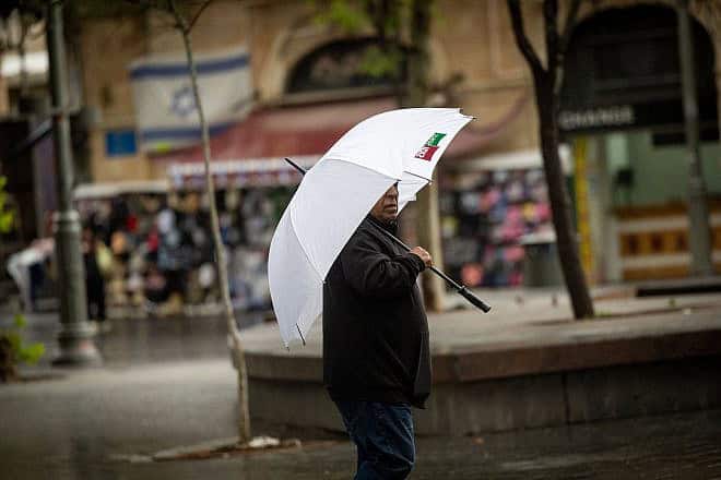 A rainy day in Jerusalem, May 6, 2024. Photo by Yonatan Sindel/Flash90.