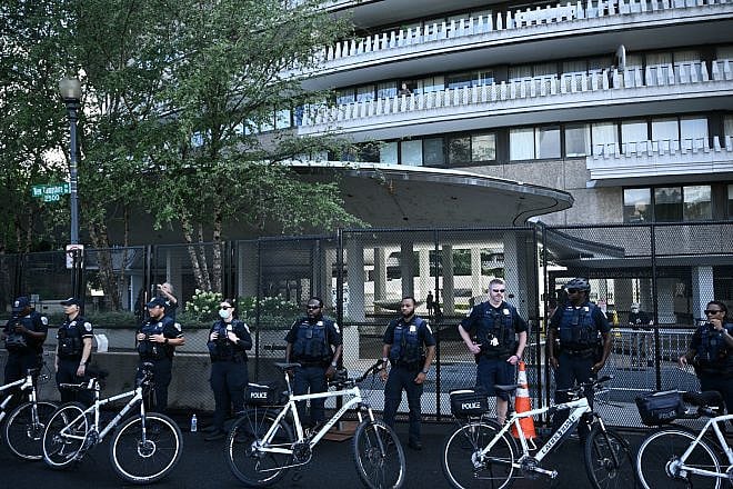Police guard the Watergate Hotel on July 22, 2024 ahead of the visit of Israeli Prime Minister Benjamin Netanyahu in Washington, D.C. Photo by Brendan Smialowski/AFP via Getty Images.