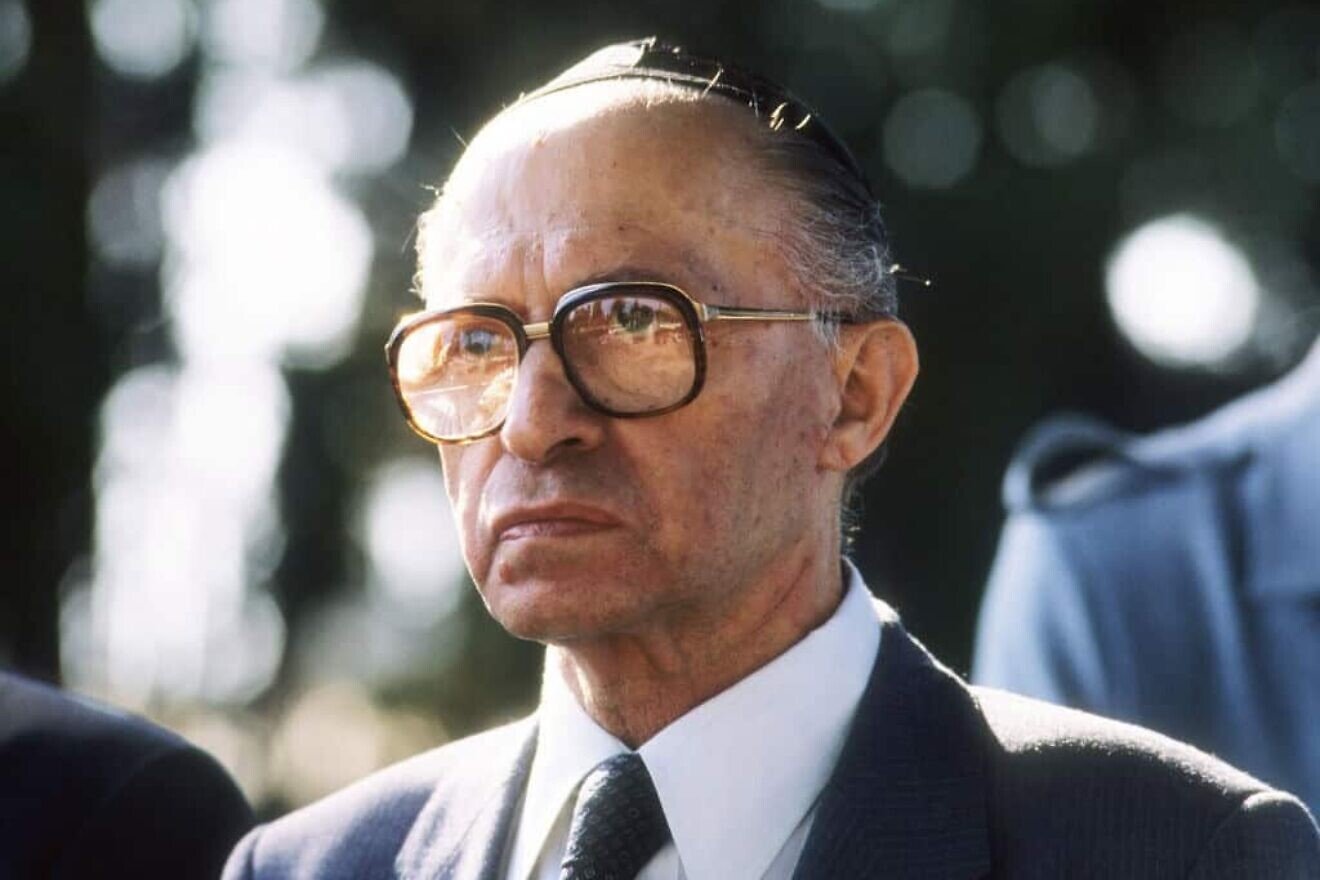 Israeli Prime Minister Menachem Begin at a ceremony honoring those killed in the sinking of the vessel “Altalena” in Tel Aviv, Israel in May 1983. Photo by David Hume Kennerly/Getty Images.