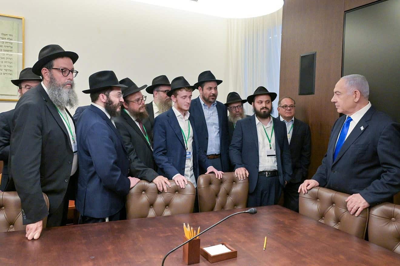 Israeli Prime Minister Benjamin Netanyahu meets campus Chabad-Lubavitch rabbis from all over the world at the Prime Minister's Office in Jerusalem, July 10, 2024. Credit: Koby Gideon/GPO.