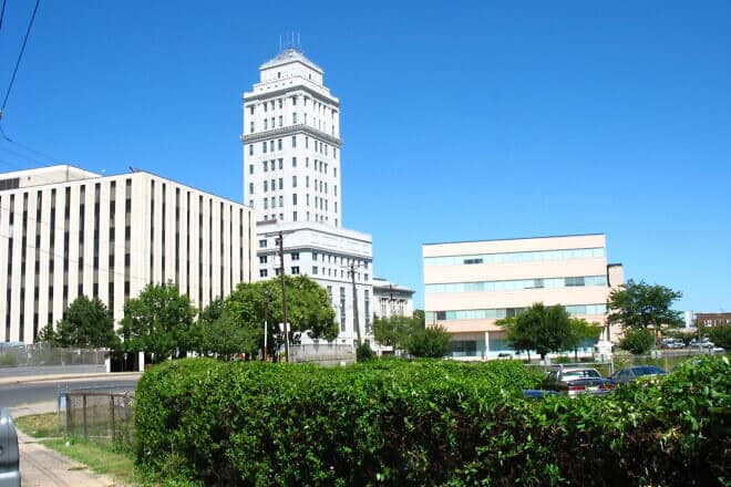 Union County Courthouse in Elizabeth, N.J. Credit: Dagrecco1982 via Wikimedia Commons.